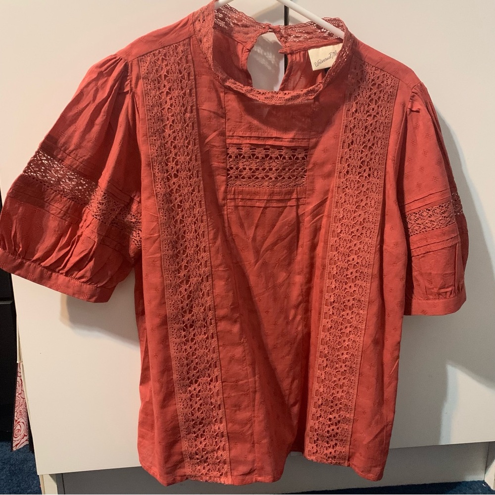 Universal Thread Boho Dark Orange/ Rust Top/ Blouse. Size M. Great Condition!!